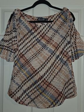 7th Ave Multi-Color Geometric Print Cold-Shoulder Flutter Sleeve Blouse Small